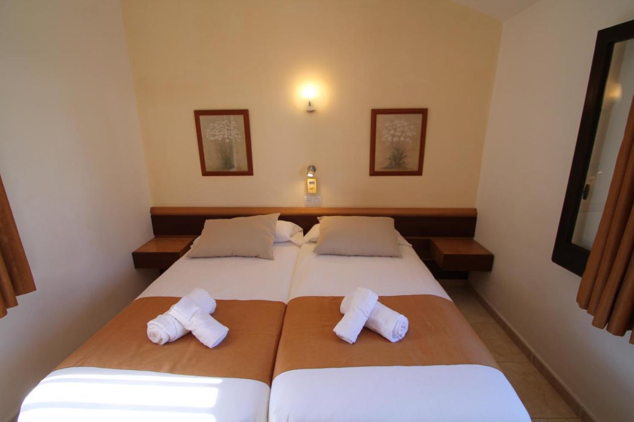קאלה אן בלאנס Apartaments Talayot מראה חיצוני תמונה
